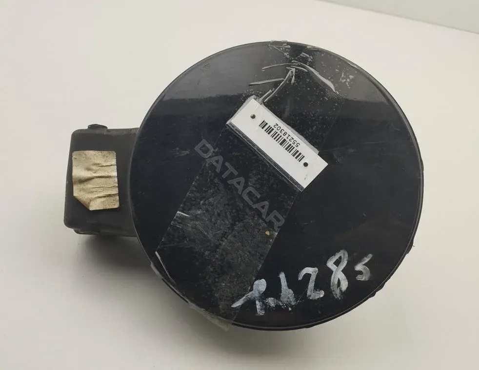 Крышка лючка топливного бака 1T0010437