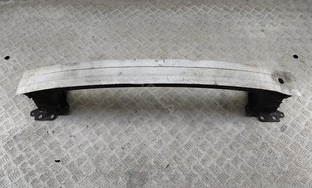 Усилитель бампера 8P3807113A