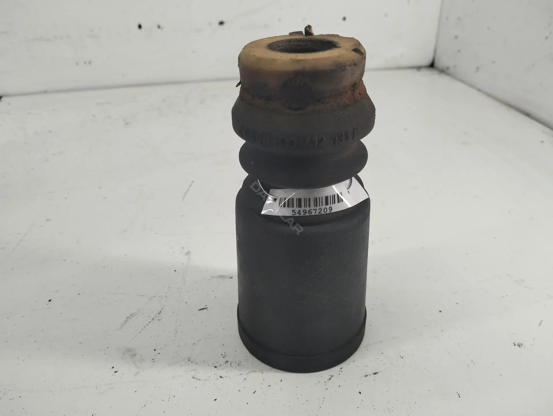 Пыльник амортизатора 8D0412131F