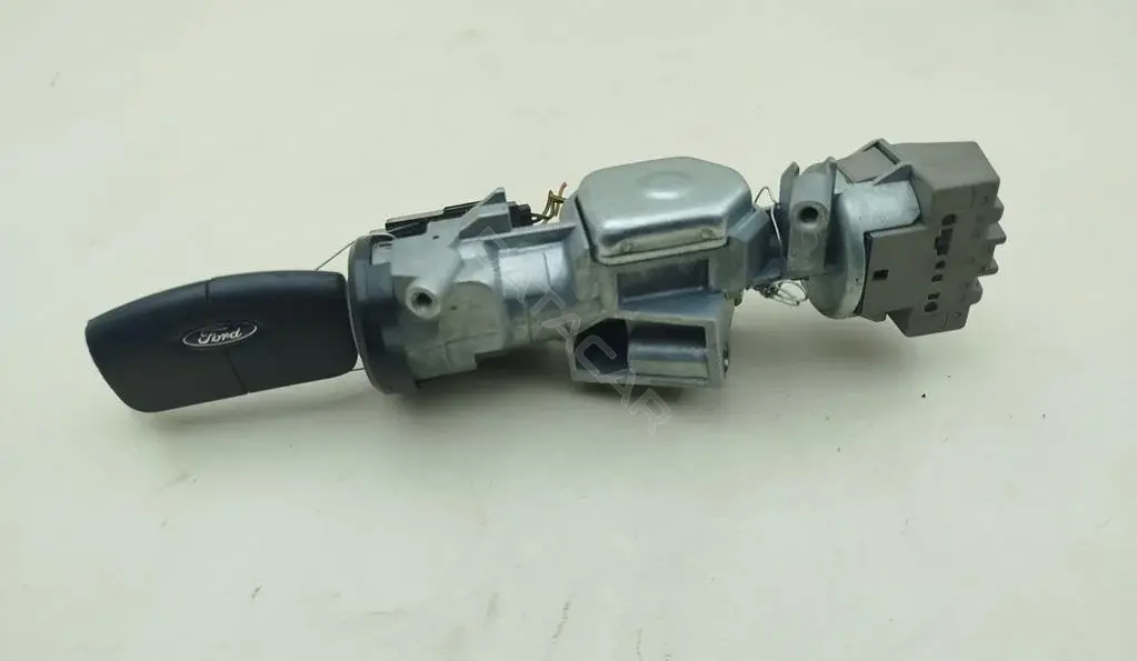 Замок зажигания 3M51-3F880