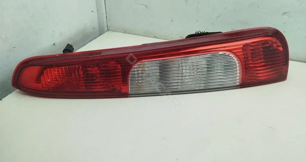 Задние фонари 02S1012A00AR