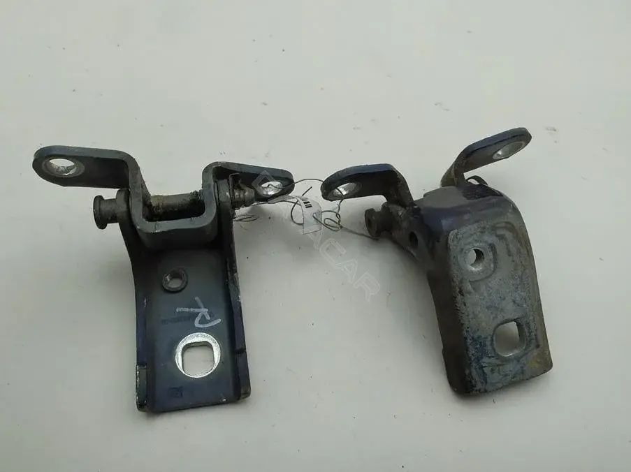 Петля двери 93BBF22800AK