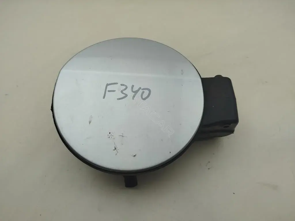 Крышка лючка топливного бака 3C0010650S