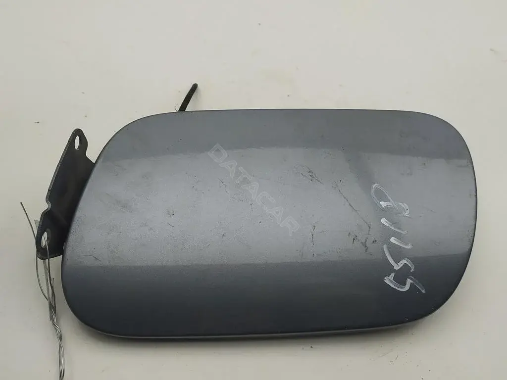 Крышка лючка топливного бака 7L6809905B