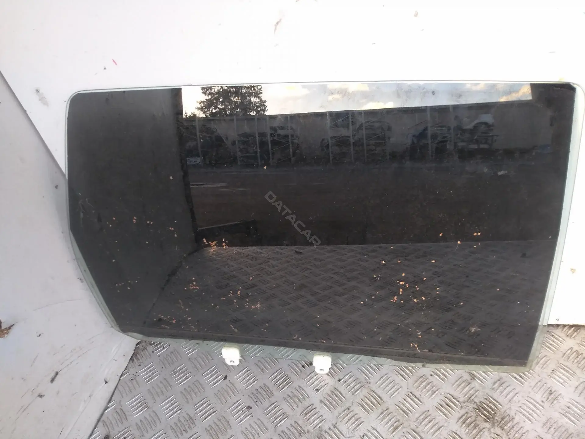 Стекло двери 00009204P1