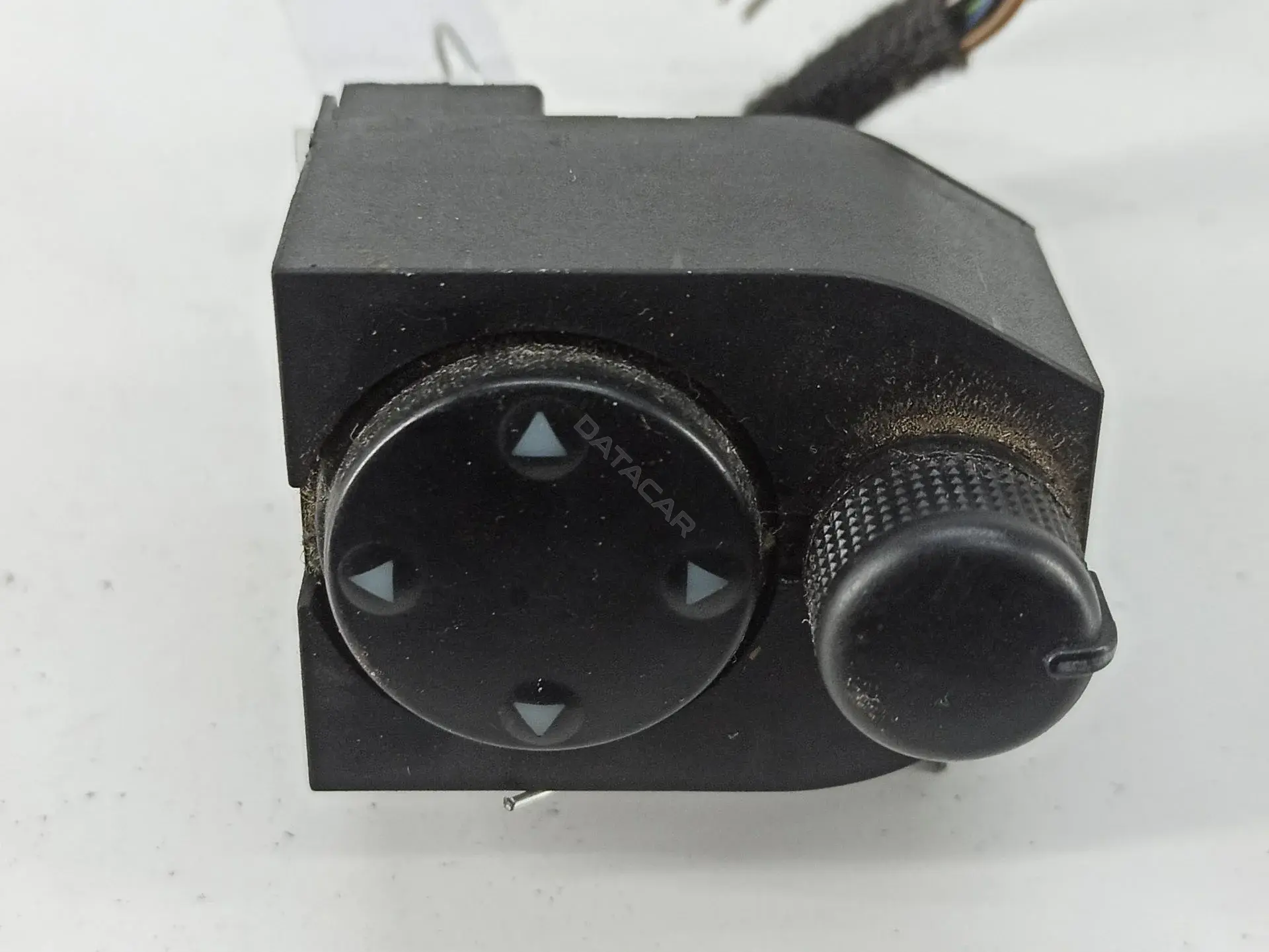 Джойстик регулировки зеркал 8D0959565A