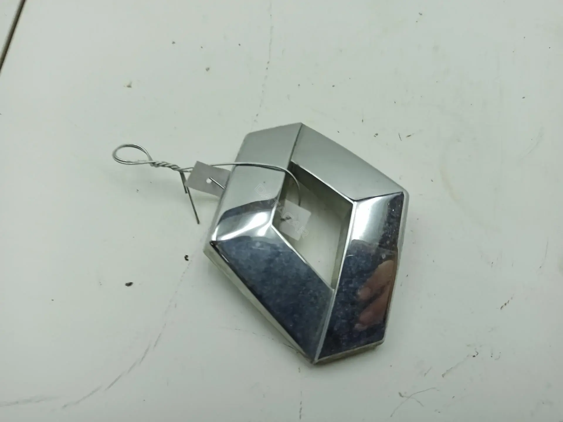 Эмблема 7700824625