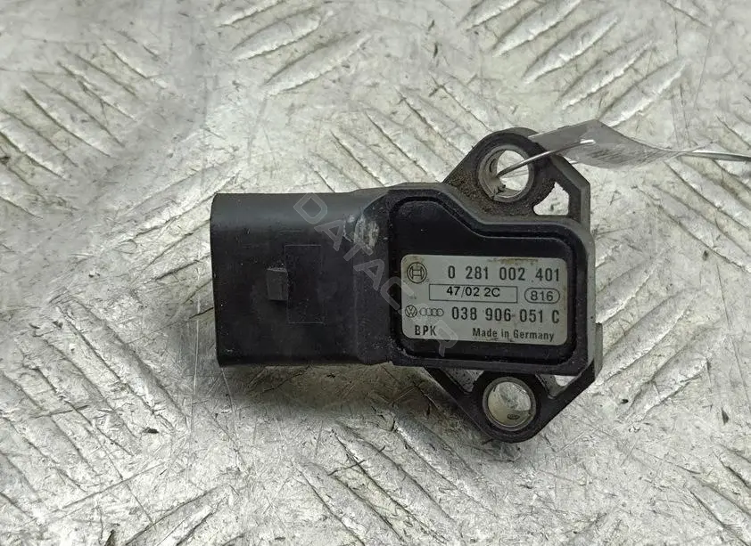 Датчик давления воздуха 038906051C