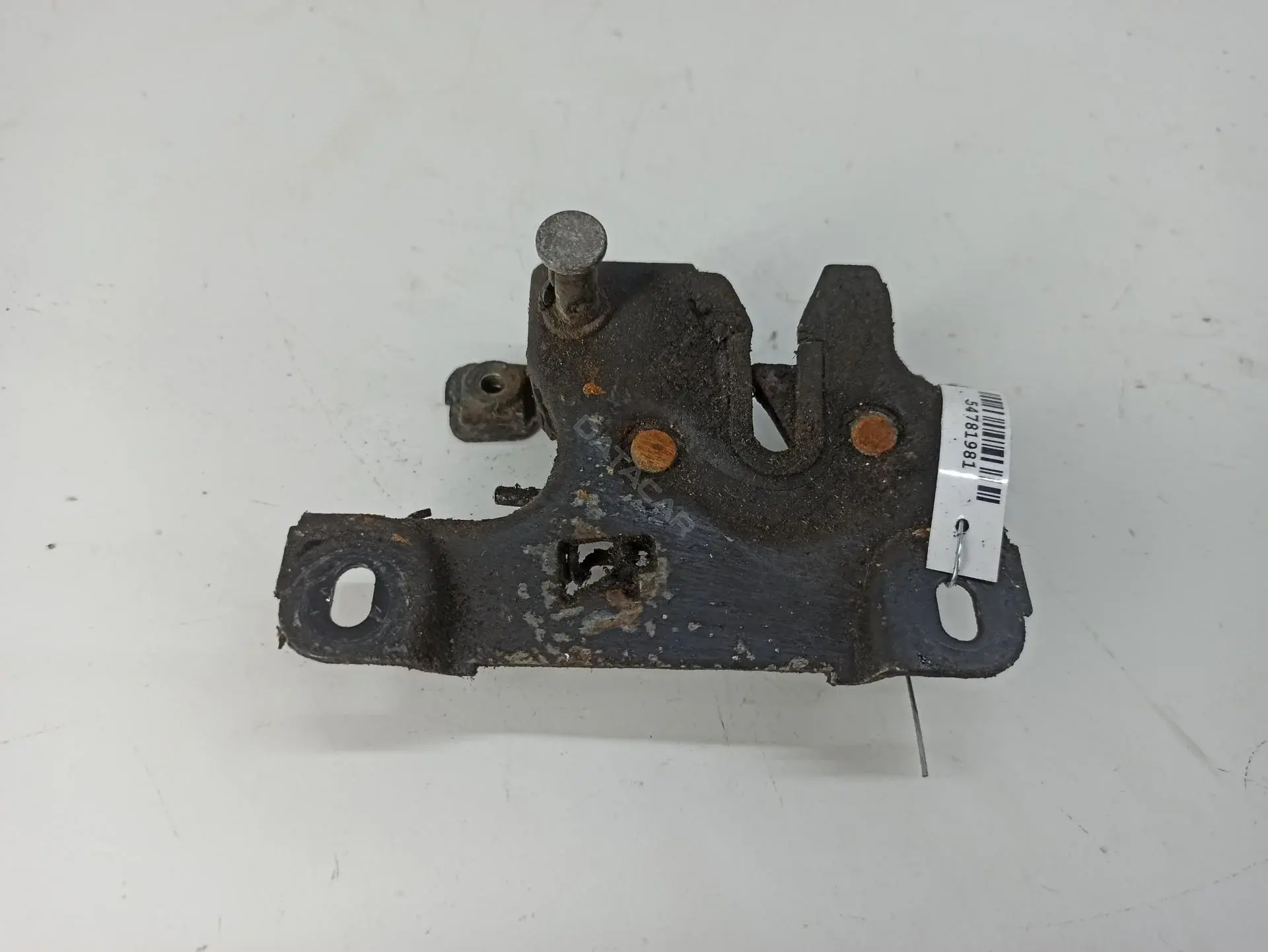 Замок капота 8D0823509