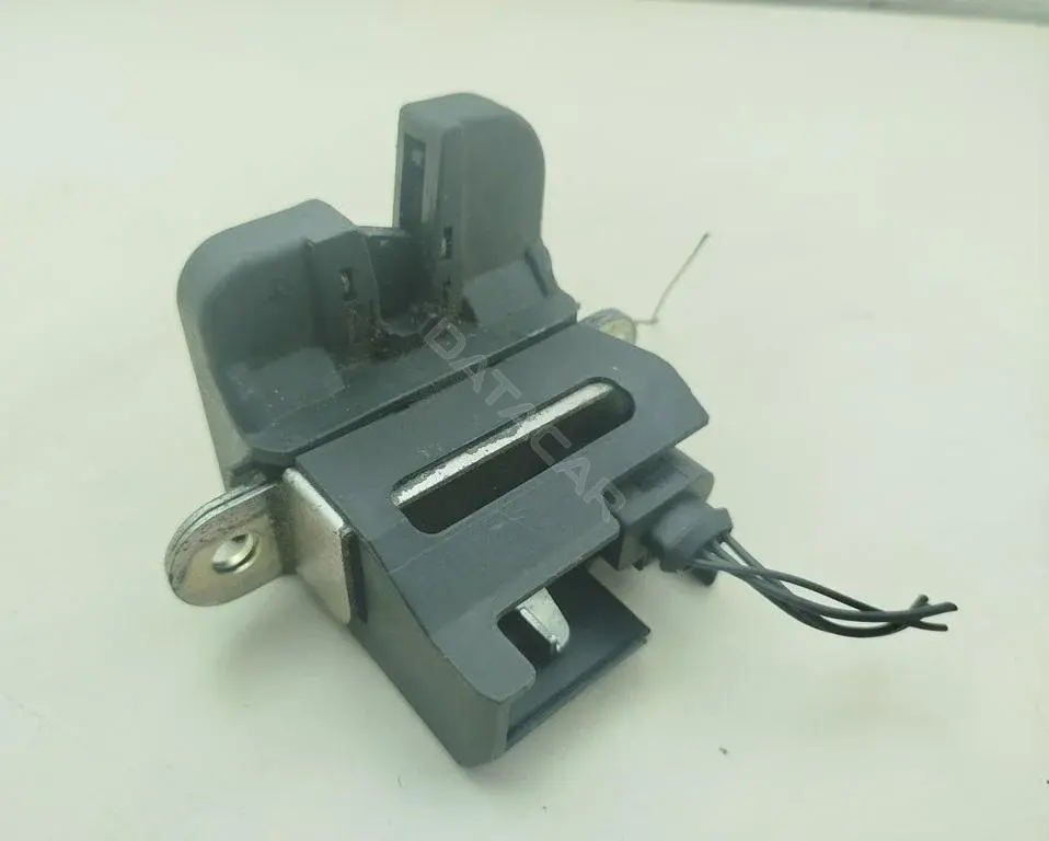 Замок крышки багажника 3C9827645A