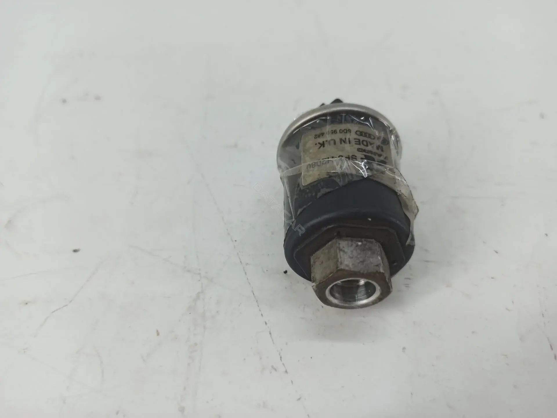 Датчик давления кондиционера 8D0959482