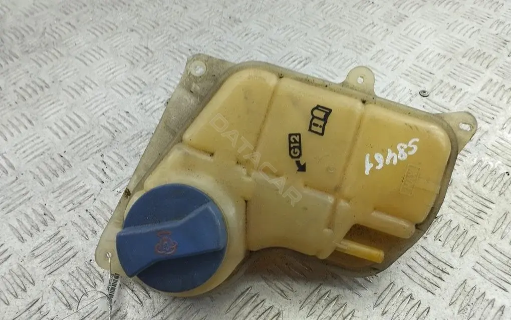 Расширительный бачок 8D0121403L