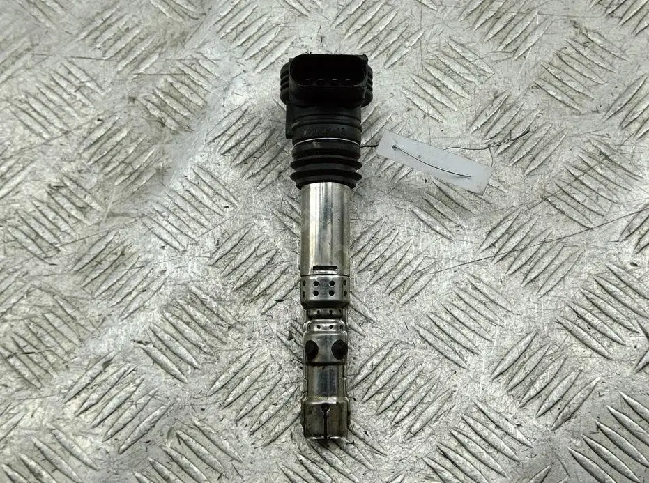 Катушка зажигания 06A905115D