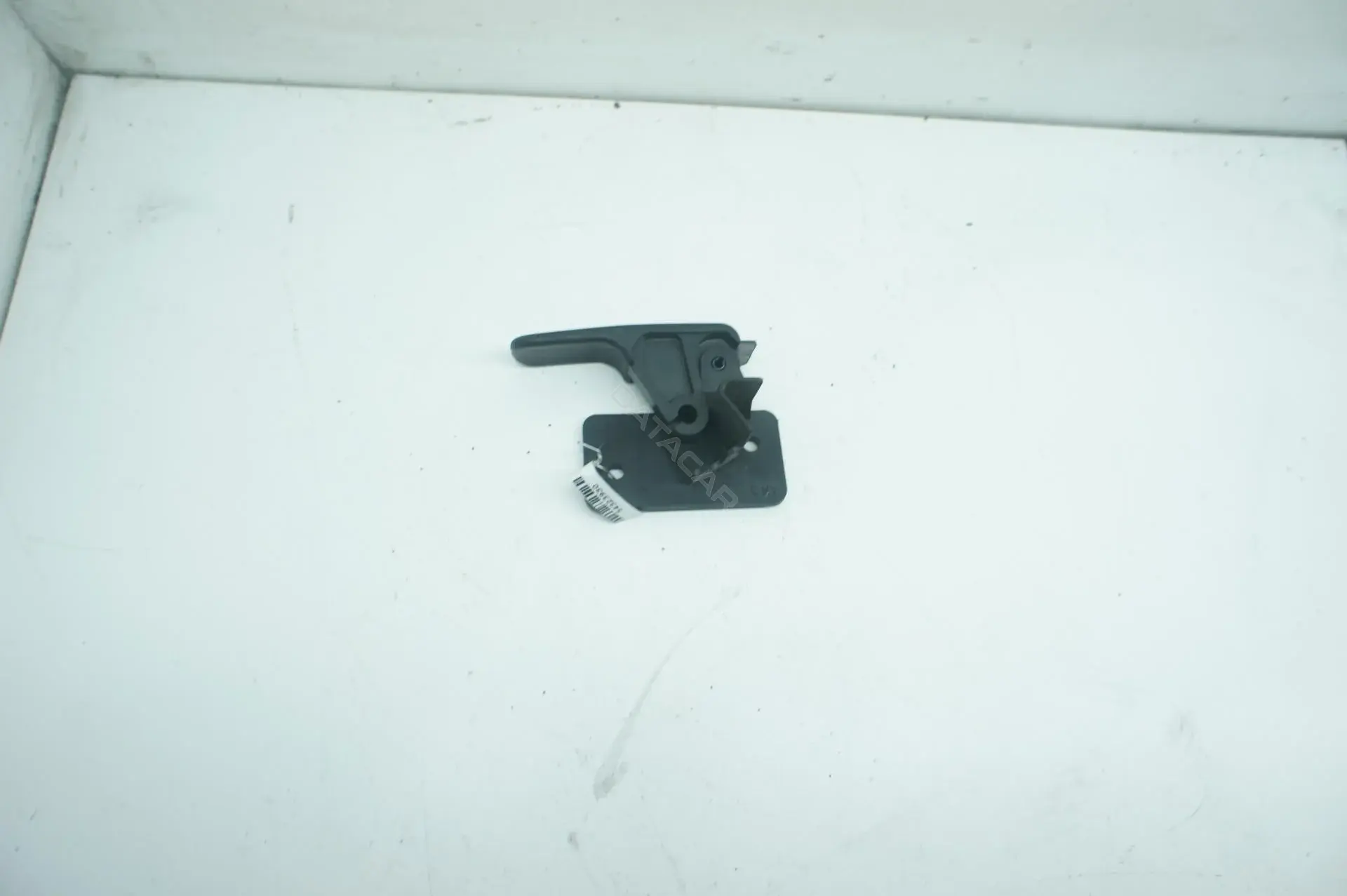 Ручка открывания капота 93BB16B626AE