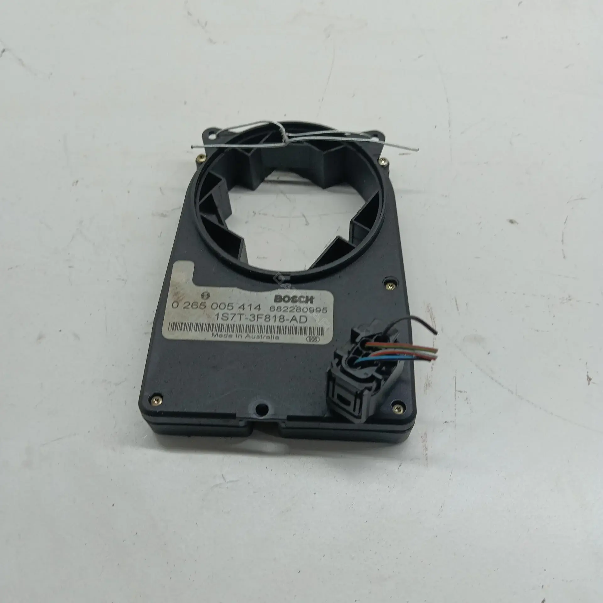 Датчик угла поворота S7T3F818AD