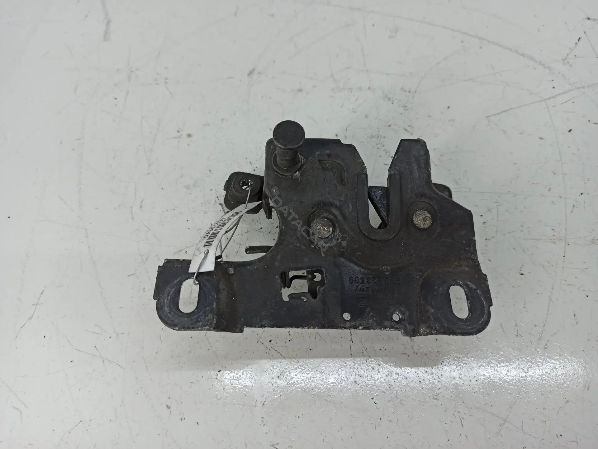 Замок капота 8L0823509