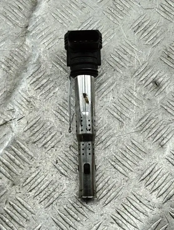 Катушка зажигания 07K905715D