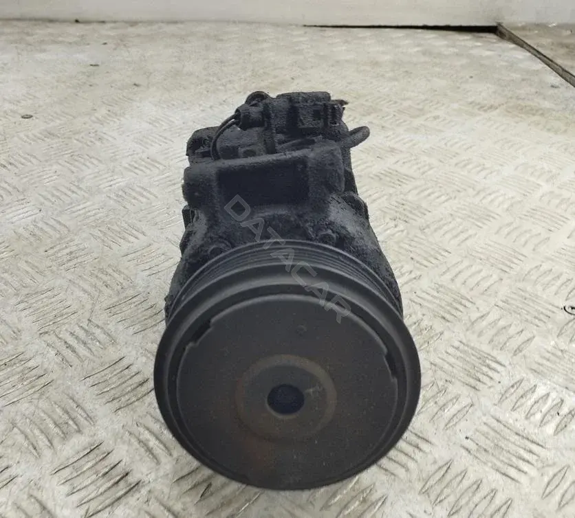 Компрессор кондиционера 4F0260805S