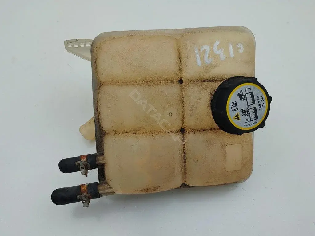 Расширительный бачок 3M5H8K218