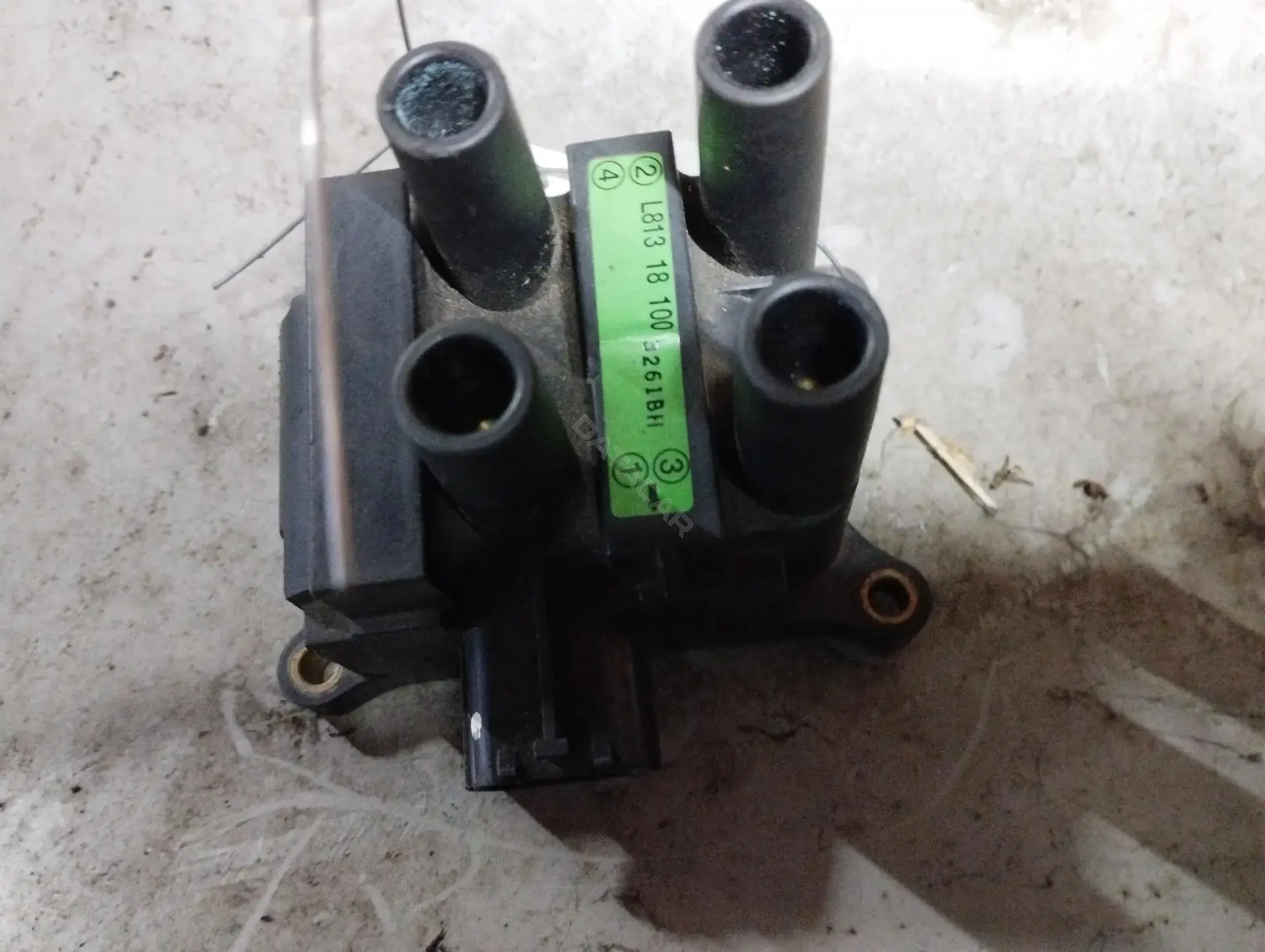 Катушка зажигания L81318100