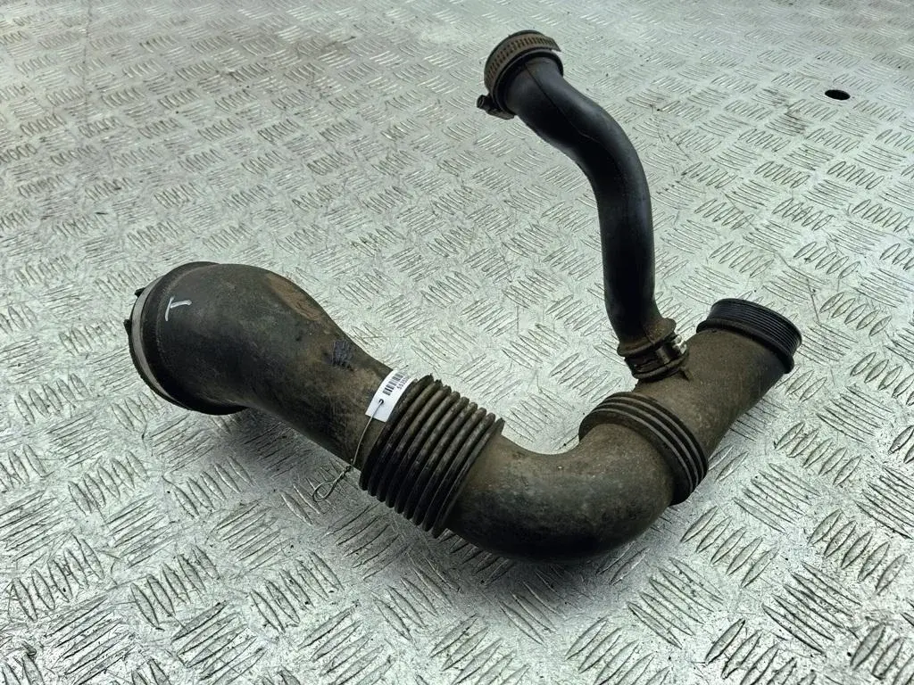 Патрубок интеркулера 4M519A673AE