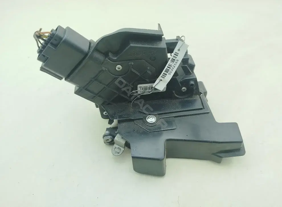 Замок двери 3M5AR21813ET