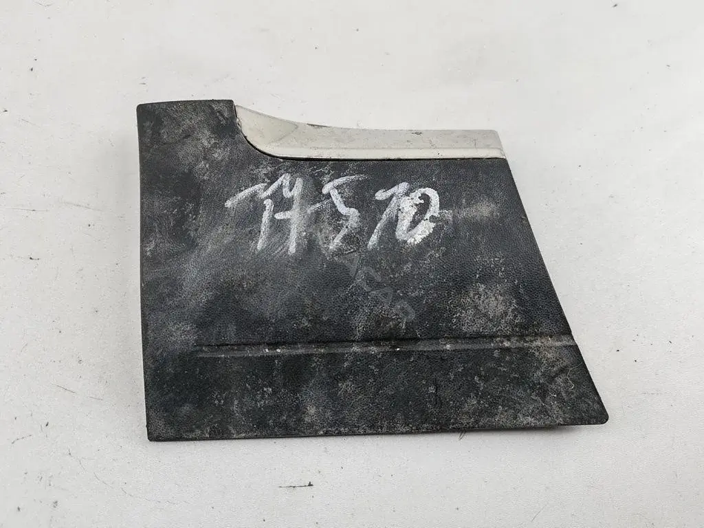 Заглушка порога 7L6854959B
