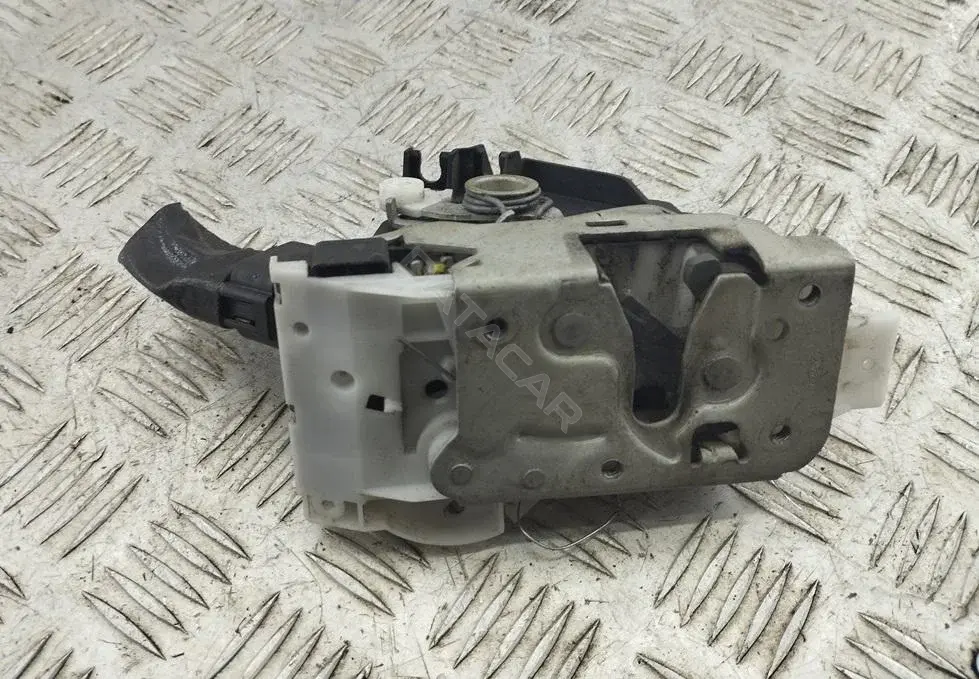 Замок двери 2S4AA21812