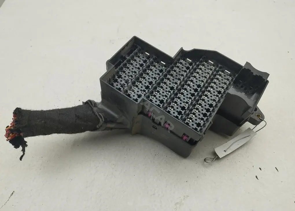 Блок предохранителей 7L0941828A