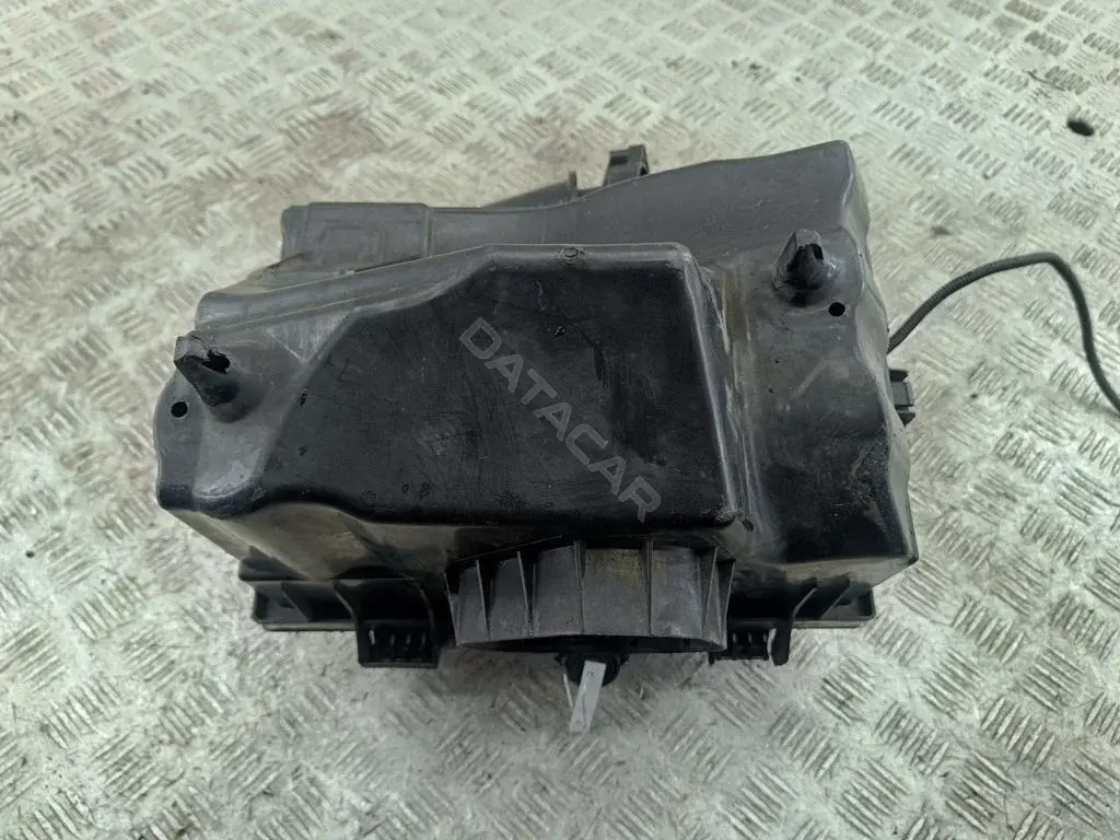 Корпус воздушного фильтра 7M3129607AB