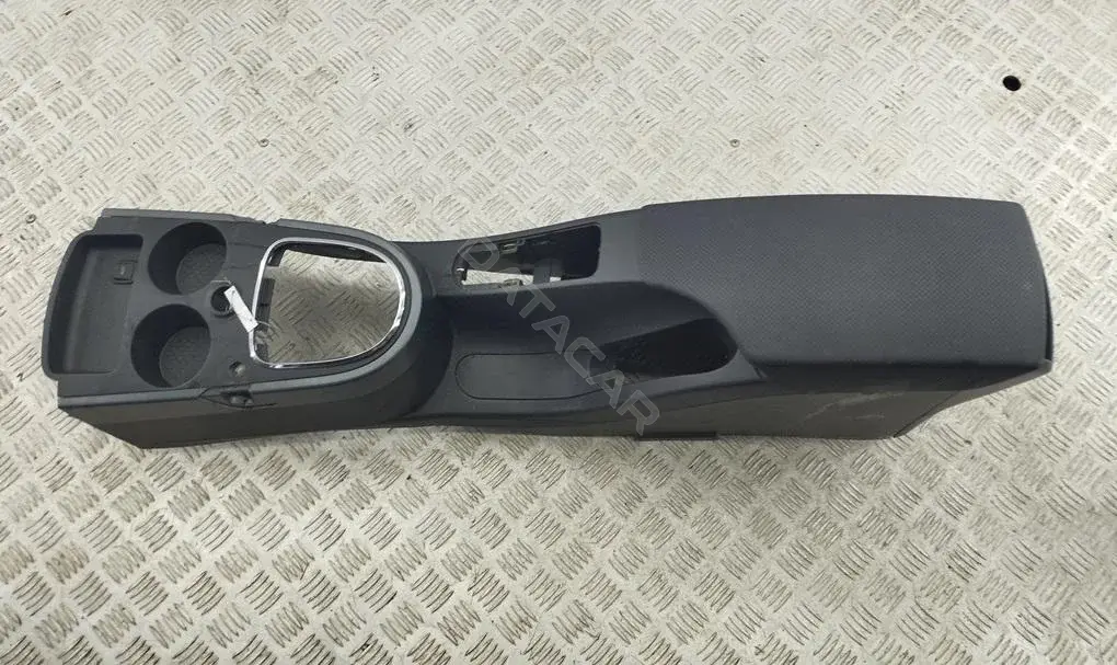 Подлокотник 5P0864251B