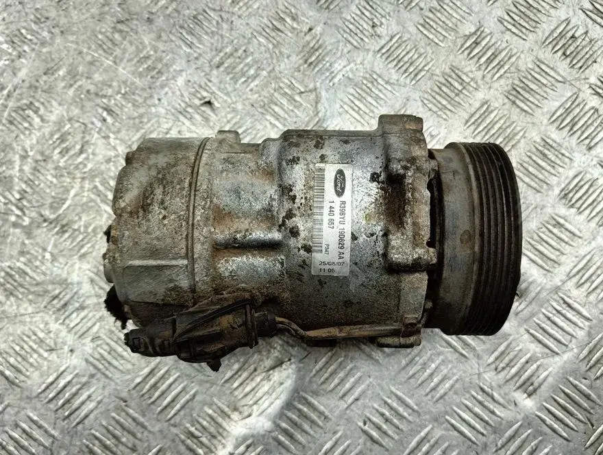 Компрессор кондиционера 1440657, 19D629AA
