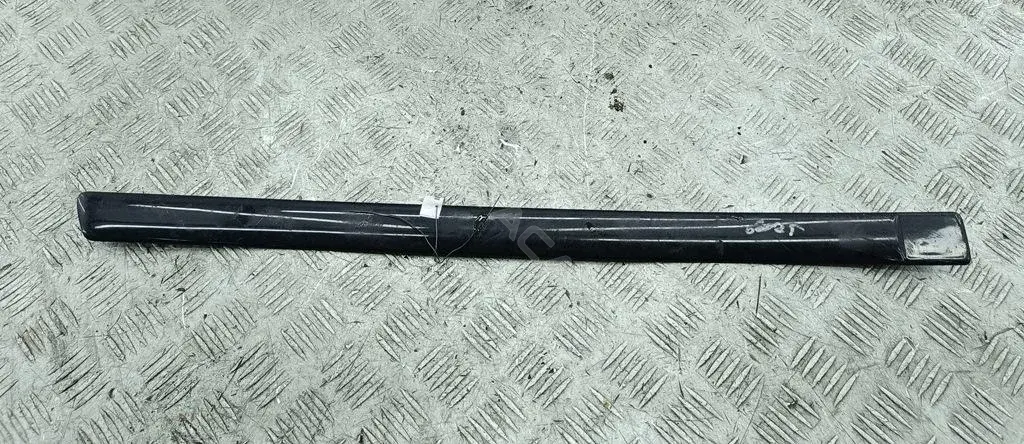 Молдинг двери 3M51R25532BC