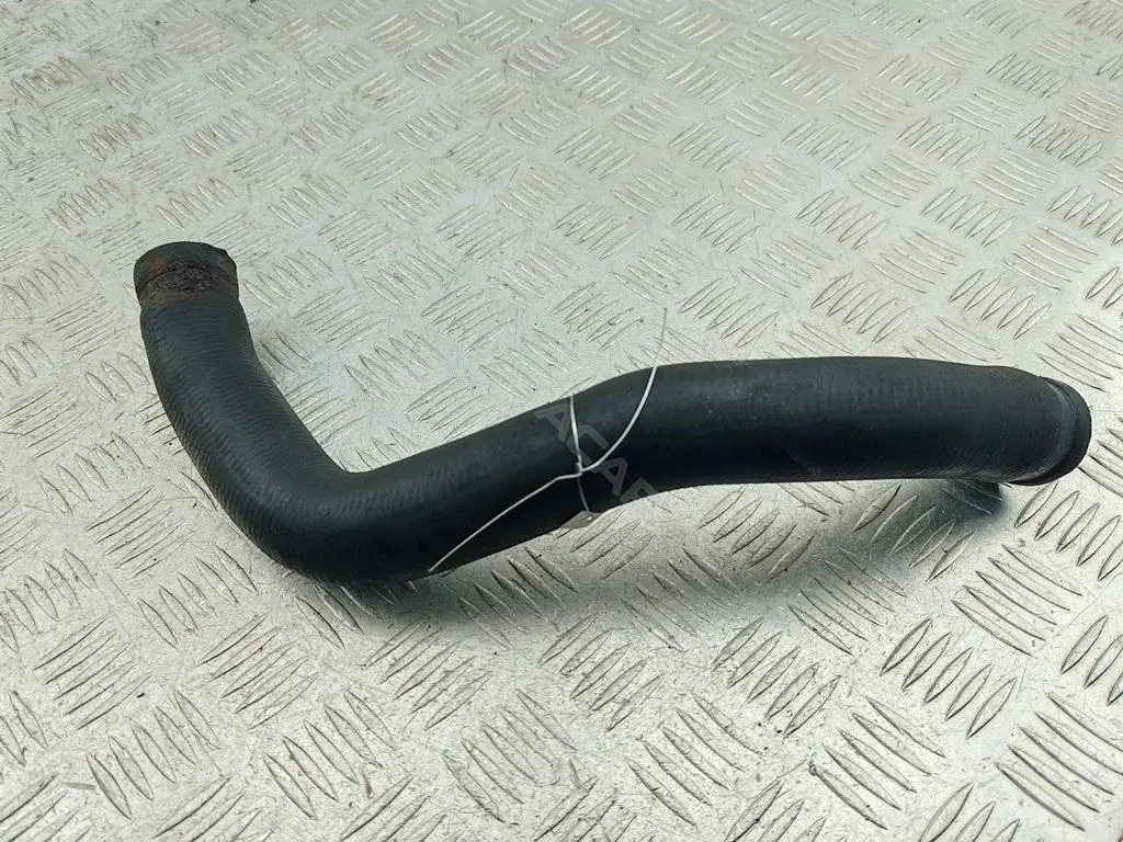 Патрубки системы охлаждения MR323819