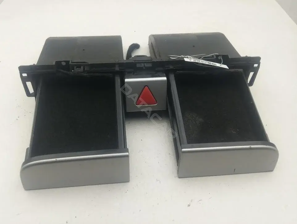 Бардачок 3C0858407