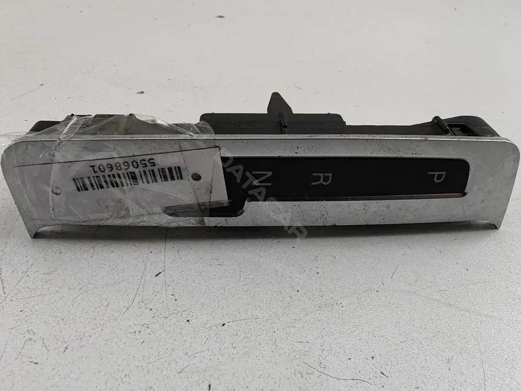 Селектор включения передачи для автоматической КПП 4F1713463C