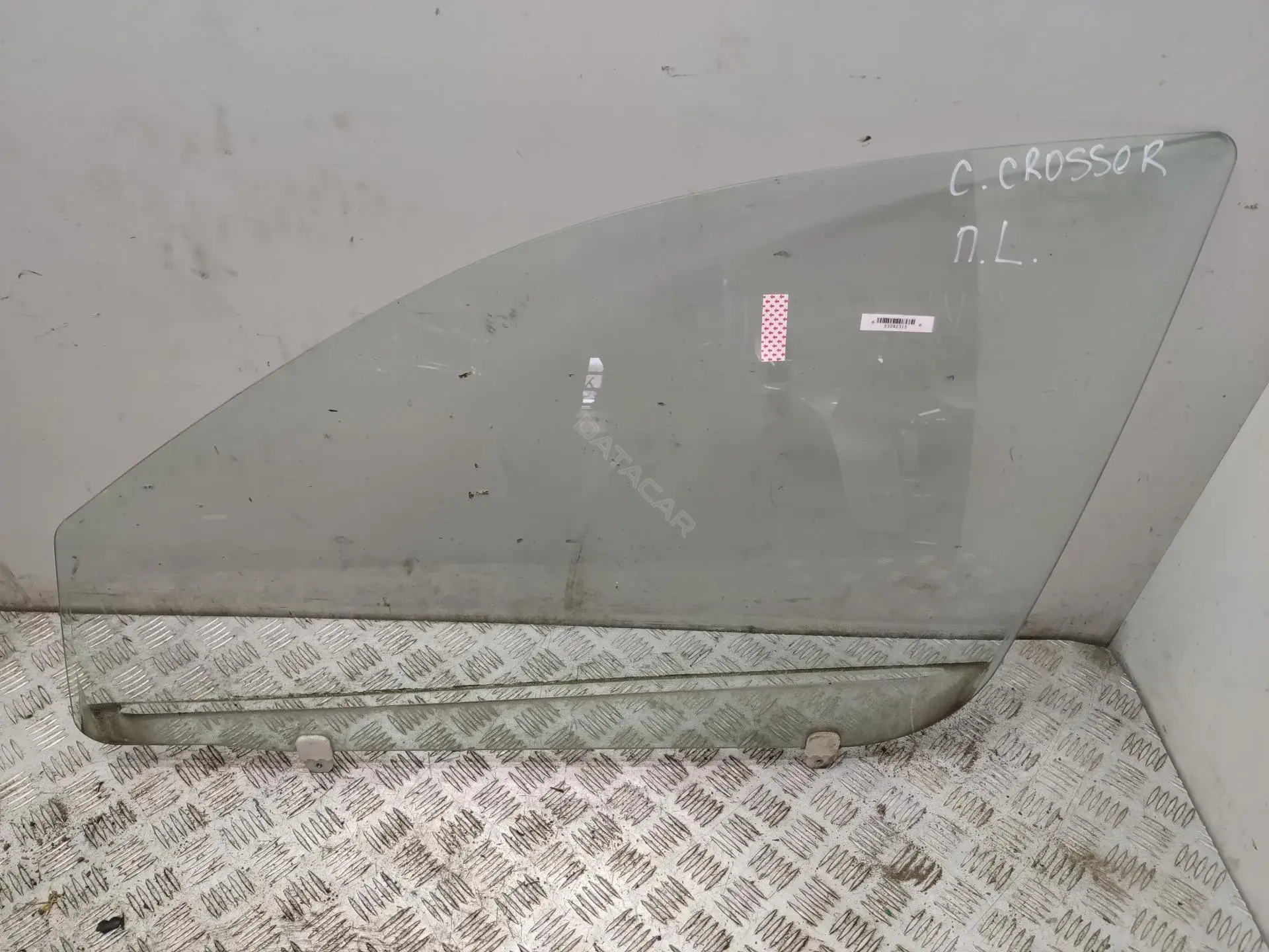 Стекло двери 00009201K7