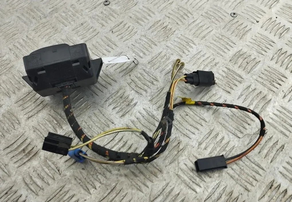 Кнопка регулировки сидения 1S7T14A701AC
