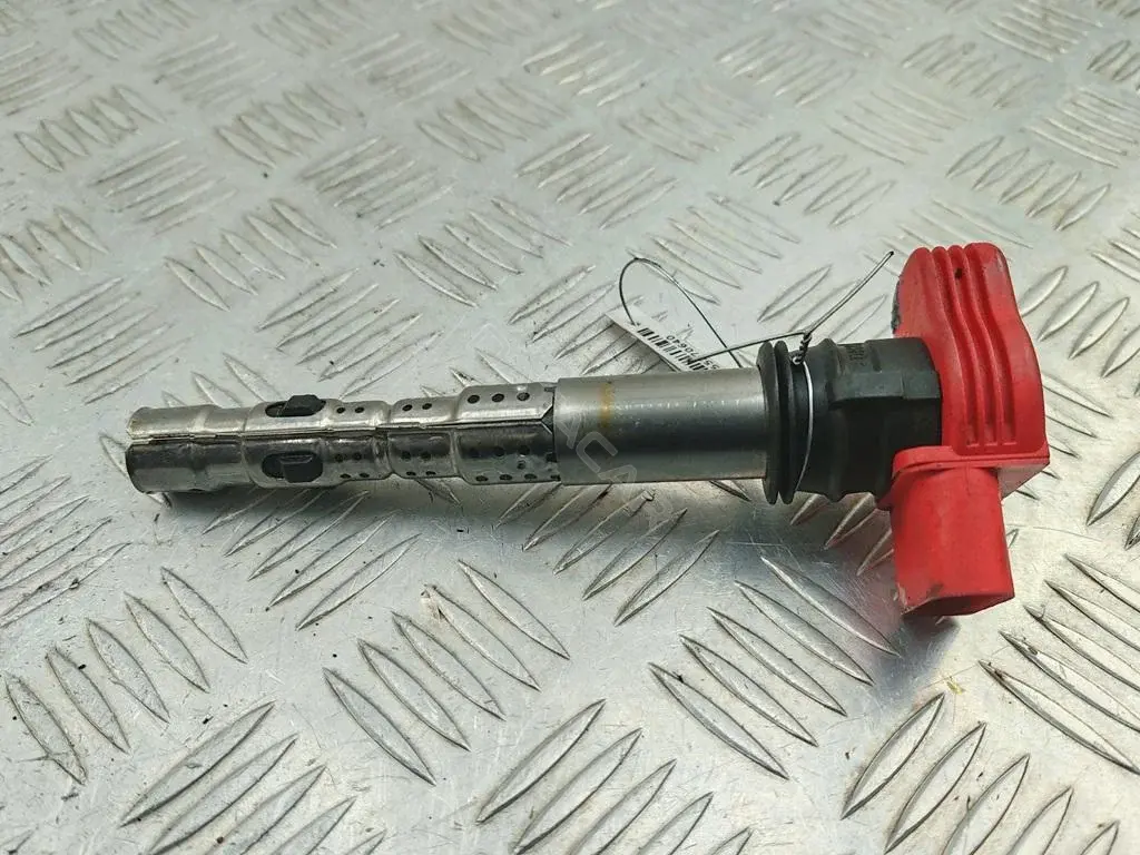 Катушка зажигания 06E905115K
