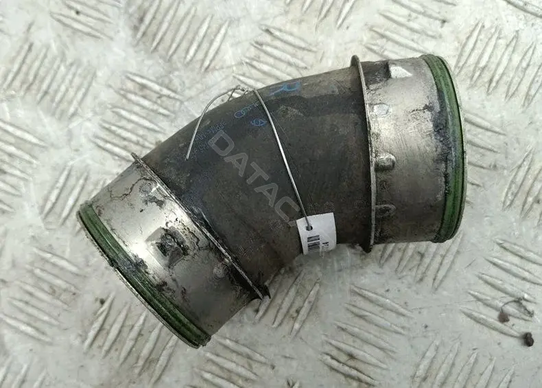 Патрубки системы охлаждения 7l6145967b