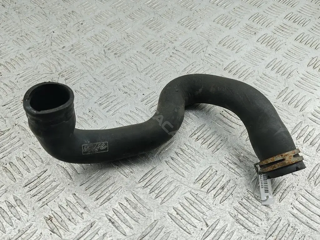 Патрубки системы охлаждения 3M5H8286NH