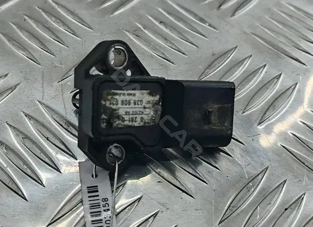 Датчик давления воздуха 038906051C