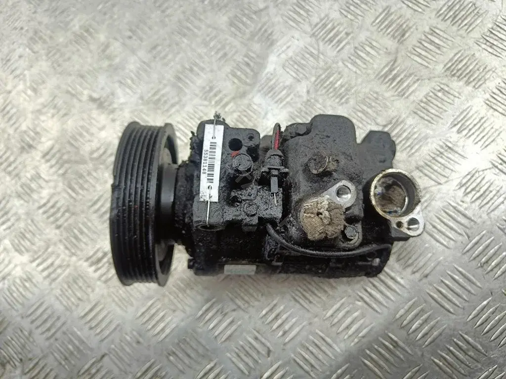 Компрессор кондиционера 4F0260805H