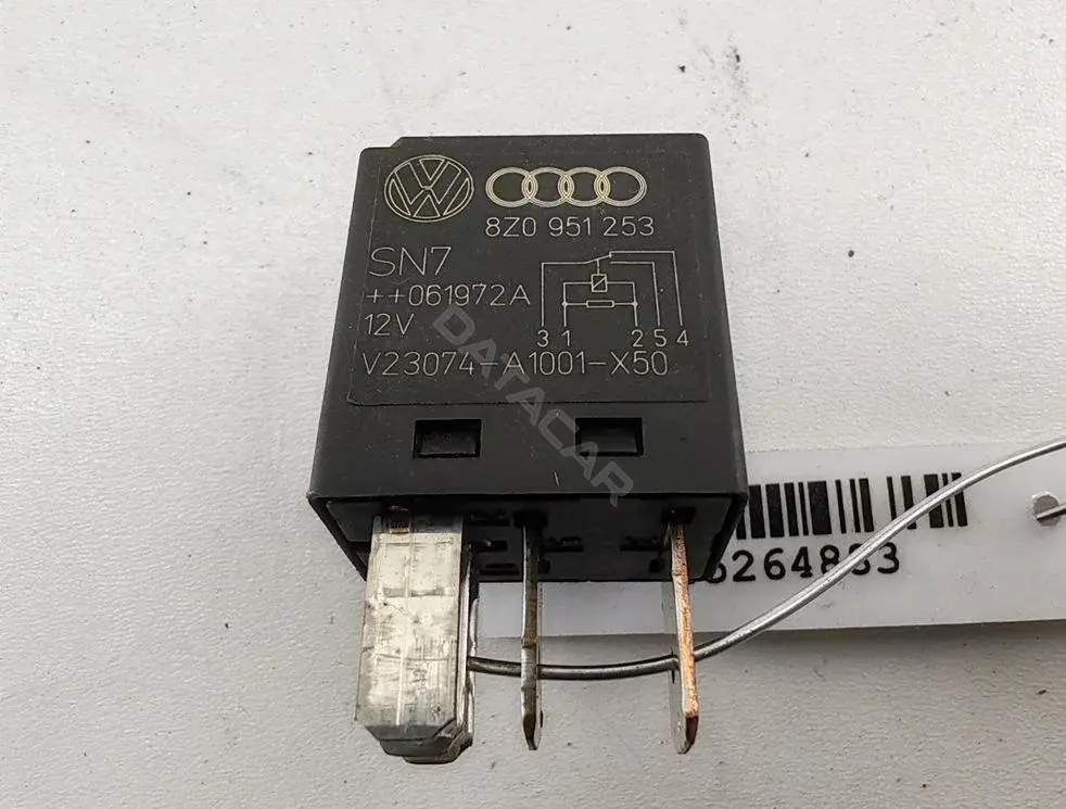 Реле поворотов 8Z0951253