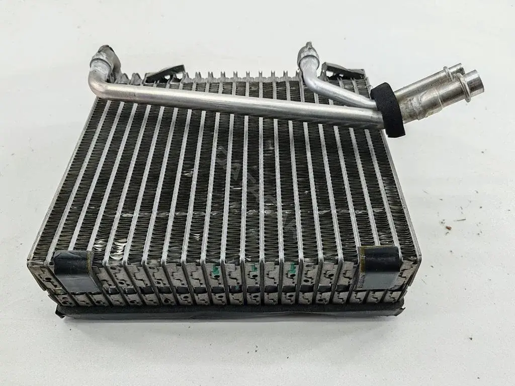Испаритель кондиционера 7L0820102