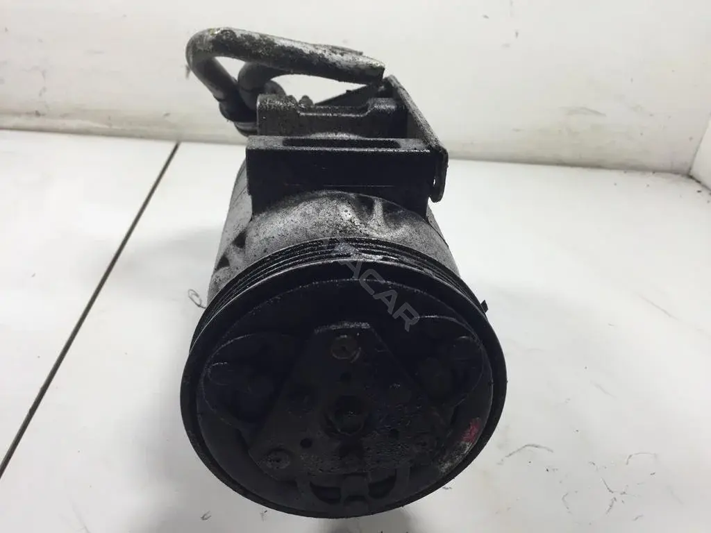 Компрессор кондиционера 8D0260805D