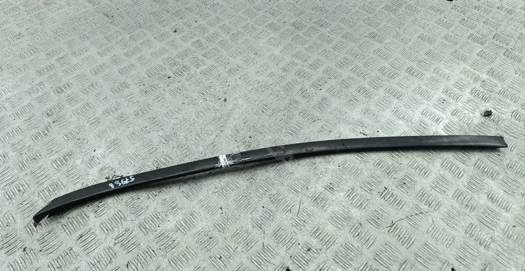 Молдинг лобового стекла 4L0854328