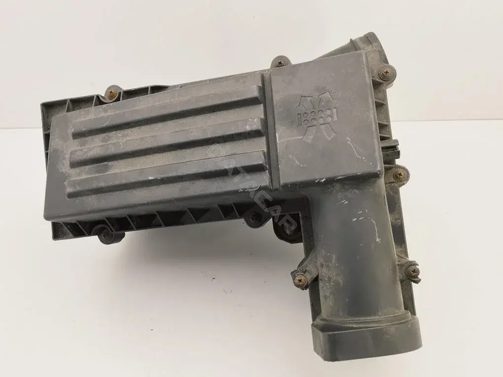 Корпус воздушного фильтра 3C0129607AD