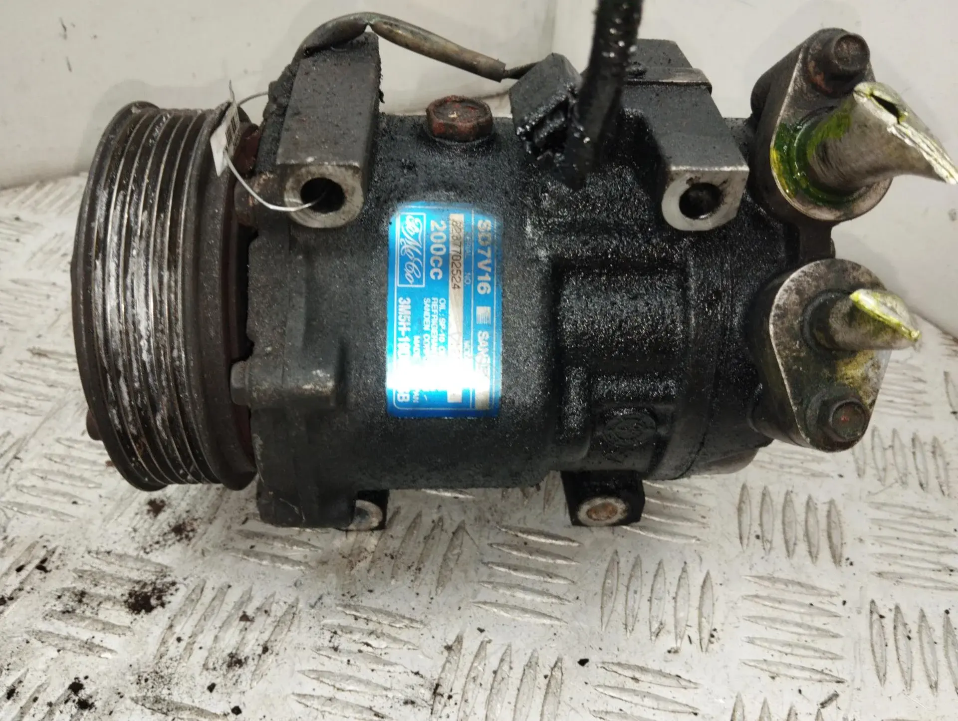 Компрессор кондиционера 3M5H9D629SB