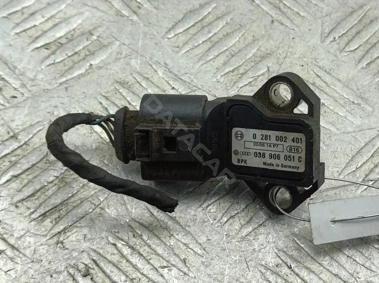Датчик давления воздуха 0281002401, 038906051C